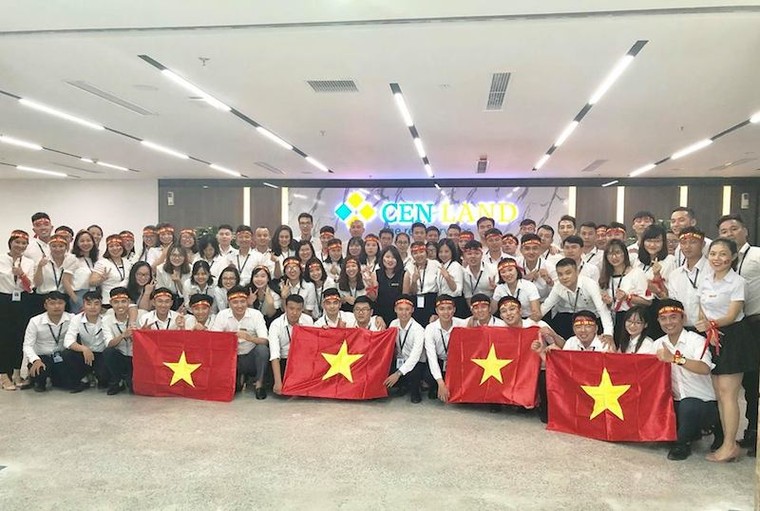 CENLAND tặng 1 tỷ đồng cho thầy trò HLV Park Hang-Seo ảnh 2