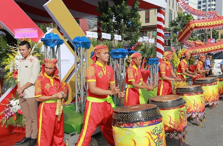 TMS Luxury Hotel Da Nang Beach tưng bừng đón khách VIP dự khai trương ảnh 2