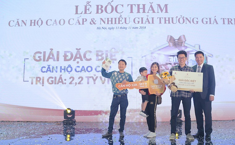 Đã tìm ra chủ nhân của giải thưởng căn hộ cao cấp 2,2 tỷ đồng tại Imperia Sky Garden ảnh 6