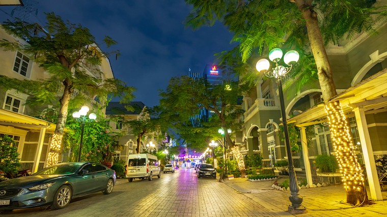 Khu đô thị Dragon City lộng lẫy, kỳ ảo trong mùa Giáng sinh ảnh 3