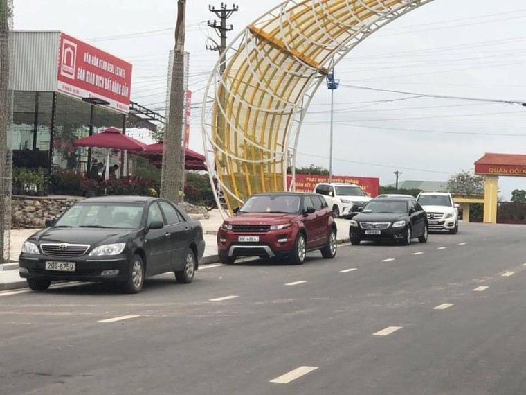 Môi giới BĐS Vân Đồn: Người kiếm tiền tỷ mỗi ngày, người tiếp khách, nhận giao dịch đến kiệt sức phải nhập viện ảnh 3