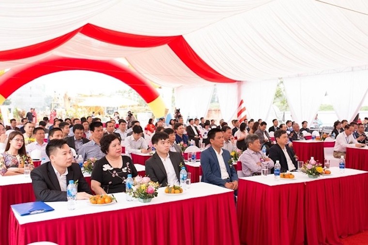 Công ty mẹ của Vinaconex đổi Tổng Giám đốc: SN 1994 và là con trai ông Nguyễn Xuân Đông? ảnh 1