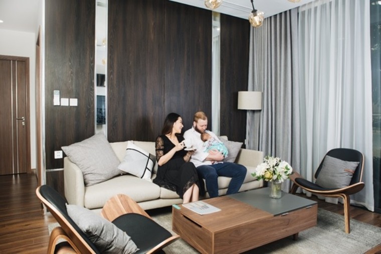 Gia đình hoa hậu Ngô Phương Lan trải nghiệm không gian sống tại The Zei ảnh 1