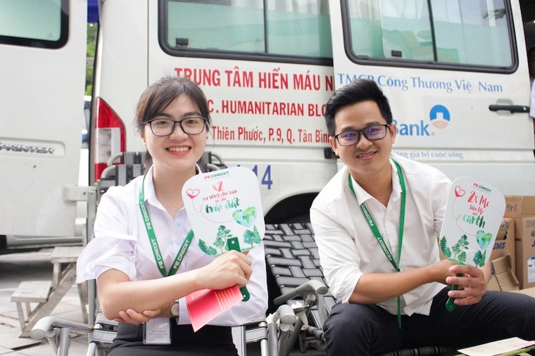 FE CREDIT tổ chức ngày hội hiến máu và kêu gọi bảo vệ môi trường ảnh 1