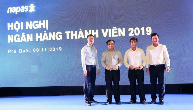 Techcombank dẫn đầu thị trường về mảng chuyển tiền qua kênh điện tử và thanh toán thẻ nội địa ​ ảnh 1