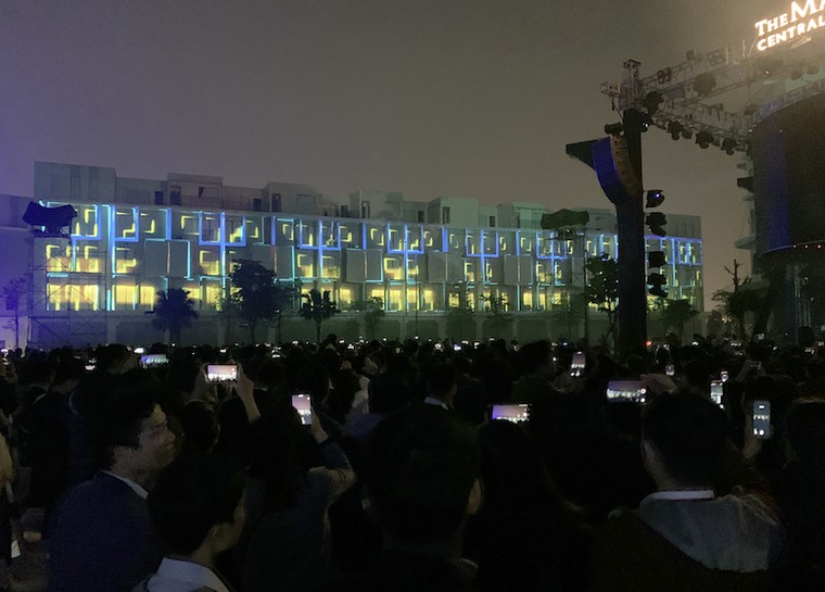  The Symphony Of Love ấn tượng tại The Manor Central Park ảnh 4