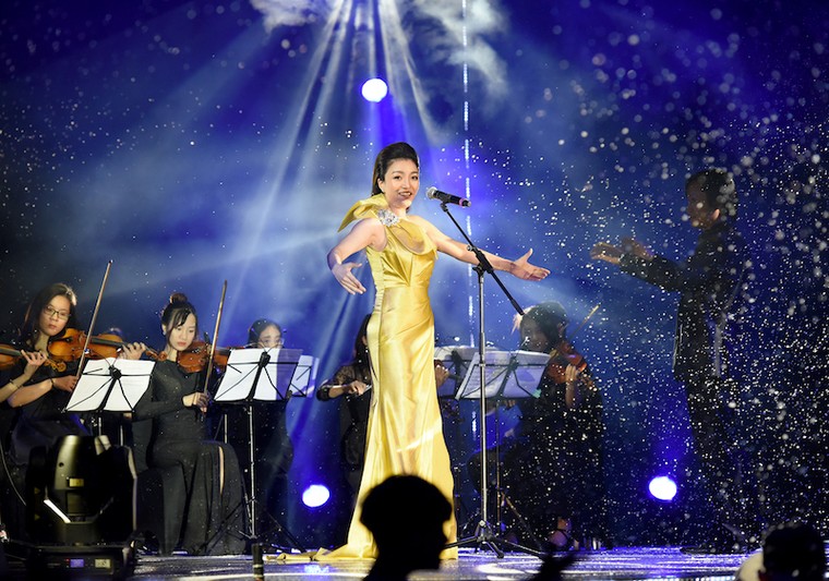  The Symphony Of Love ấn tượng tại The Manor Central Park ảnh 5