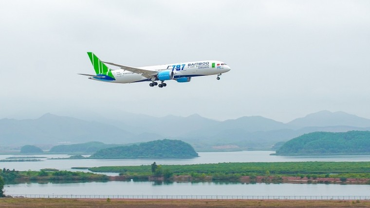 Bamboo Airways tặng vé tất cả tổ chức, cá nhân hoạt động thiện nguyện hỗ trợ đồng bào bị lũ lụt miền Trung ảnh 1