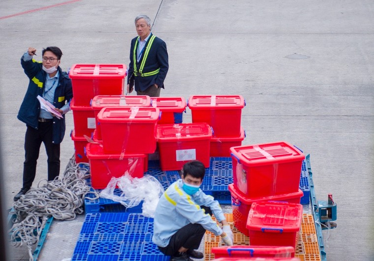 Bamboo Airways khai thác chuyến bay charter chở hàng cứu trợ đồng bào miền Trung ảnh 8