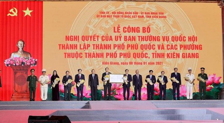 Phú Quốc trở thành thành phố biển đảo đầu tiên của Việt Nam ảnh 1
