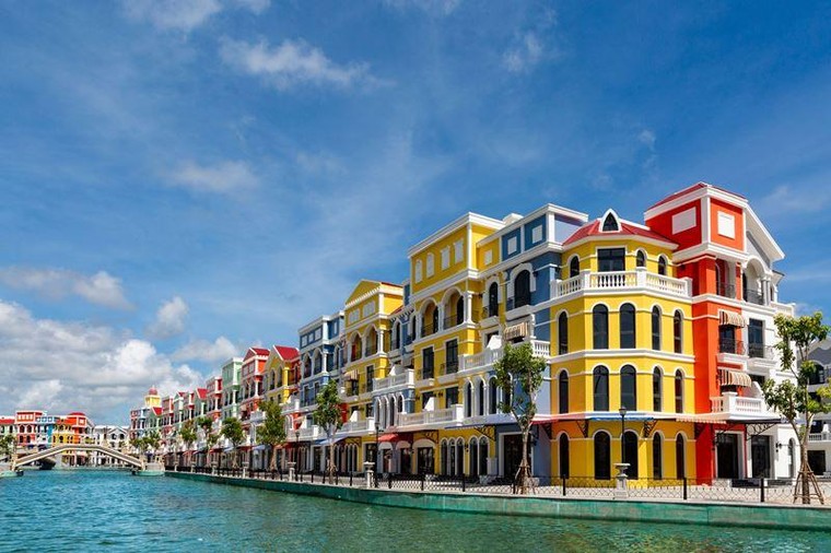 Phú Quốc lên thành phố, nhà đầu tư thông minh đang rót tiền vào đâu để sinh lời ngay? ảnh 2