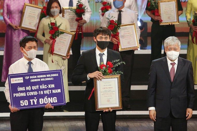 HDMon Holdings trao tặng 50 tỷ đồng tại sự kiện ra mắt Quỹ vắc-xin phòng, chống COVID-19 ảnh 2