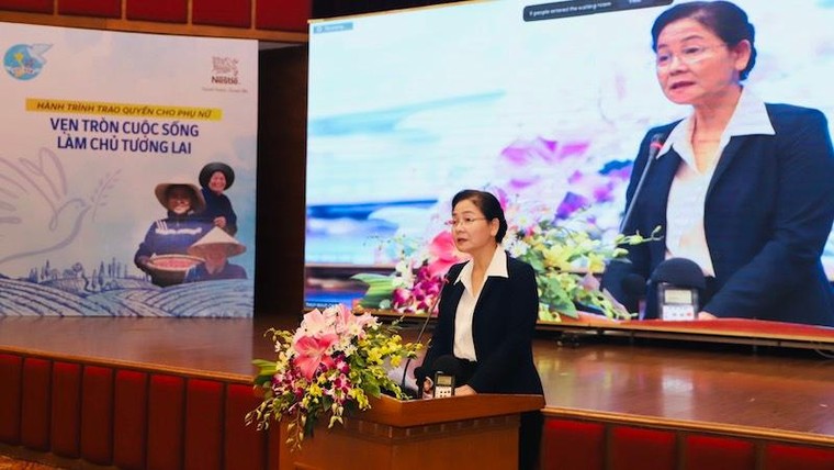 Tọa đàm “Hành trình trao quyền cho phụ nữ: Vẹn tròn cuộc sống – Làm chủ tương lai” ảnh 3