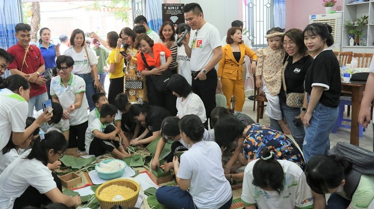 ‘Xuân Yêu Thương 2023’ dành cho hơn 1.100 trẻ em ảnh 1