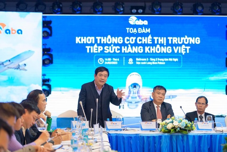 Vì sao vé máy bay nội địa nhiều chặng cao hơn bay quốc tế? ảnh 2