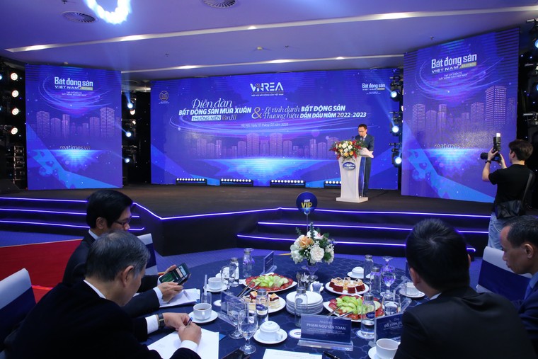 Đột phá về thể chế dẫn đường cho sự hồi sinh của thị trường bất động sản ảnh 1