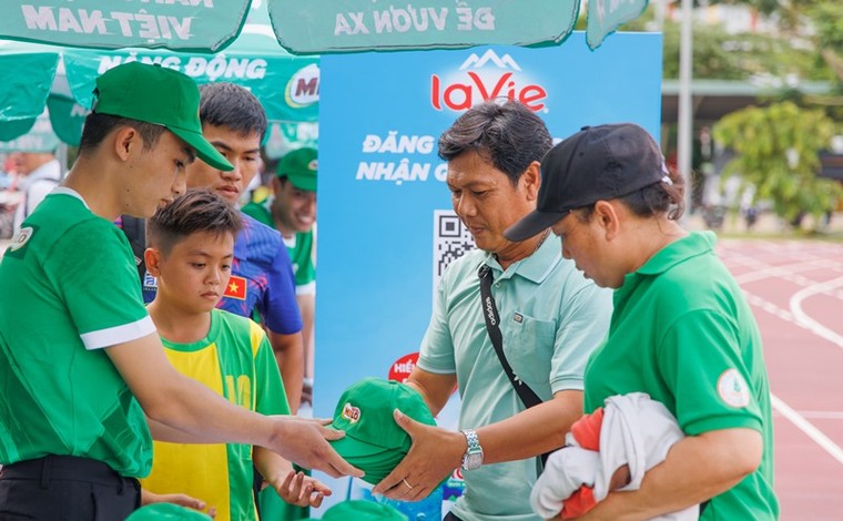 187 đội bóng tham gia tranh tài tại vòng chung kết Giải bóng đá học đường TP.HCM ảnh 3