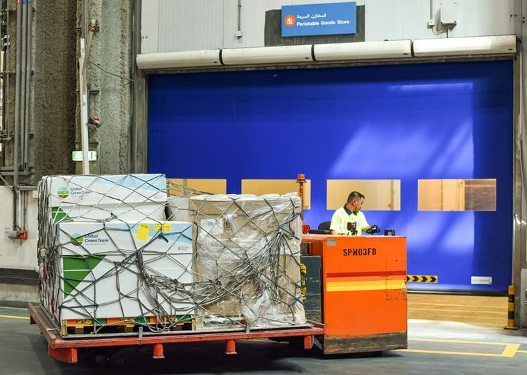 dnata “tiết lộ” bí quyết giữ hoa quả tươi giữa thời tiết nắng nóng tại Dubai ảnh 1