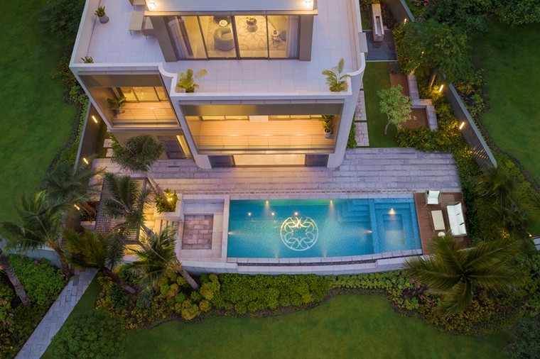 Xuất hiện dinh thự hàng hiệu chuẩn “gu” giới siêu giàu tại khu Đông TP.HCM ảnh 2