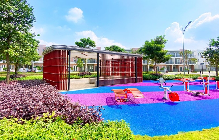 Cư dân nhận sổ hồng, địa ốc Phú Long khẳng định uy tín Nhà phát triển đô thị bền vững ảnh 1