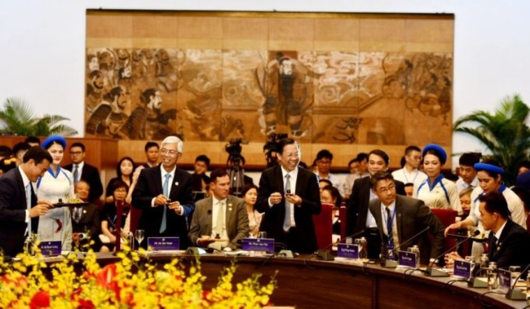 Nghệ nhân“bật mí” những điều thú vị về Tiệc trà ngoại giao ảnh 3