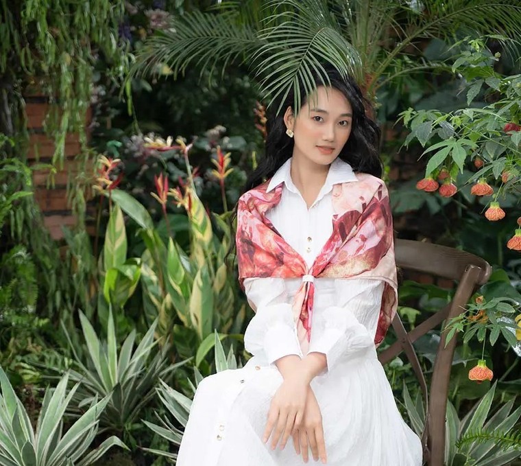 Học cách quàng khăn mùa lạnh, thú vui ưu nhã của quý cô Hà Nội ảnh 6