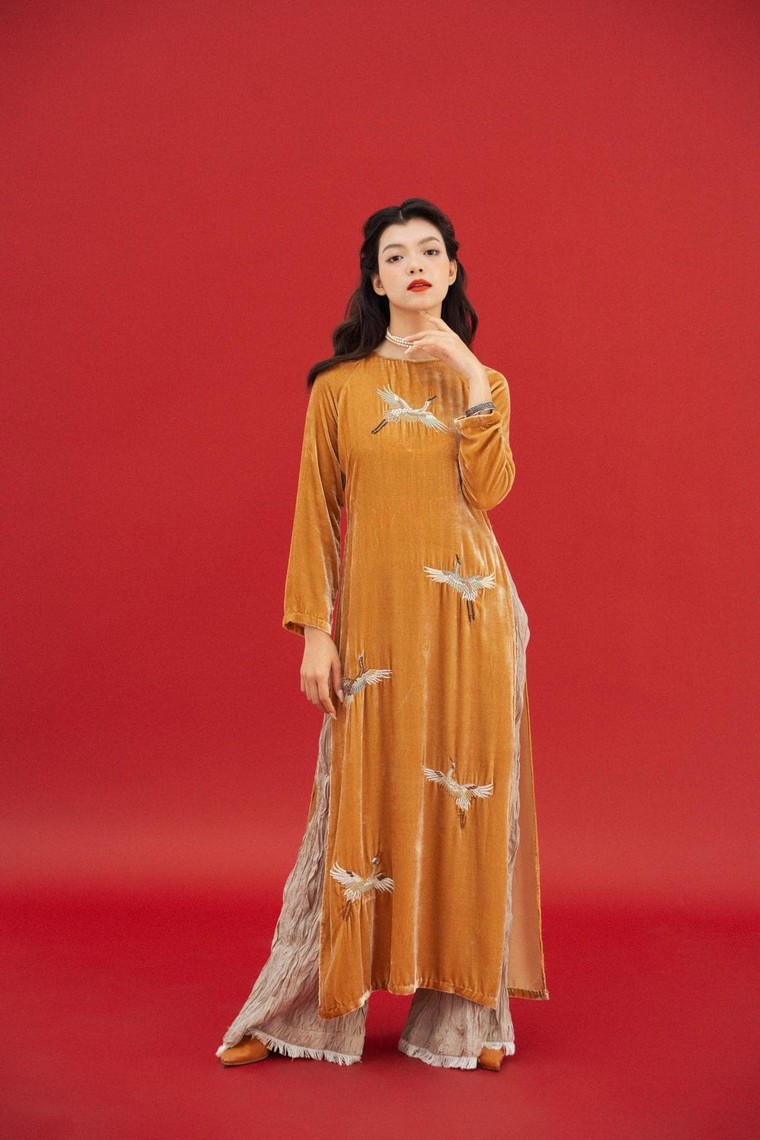 The Oriental Queen- Bộ sưu tập áo dài Tết khiến chị em “thần hồn điên đảo” ảnh 11