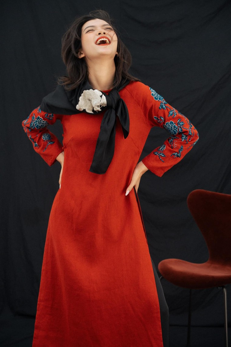 The Oriental Queen- Bộ sưu tập áo dài Tết khiến chị em “thần hồn điên đảo” ảnh 14