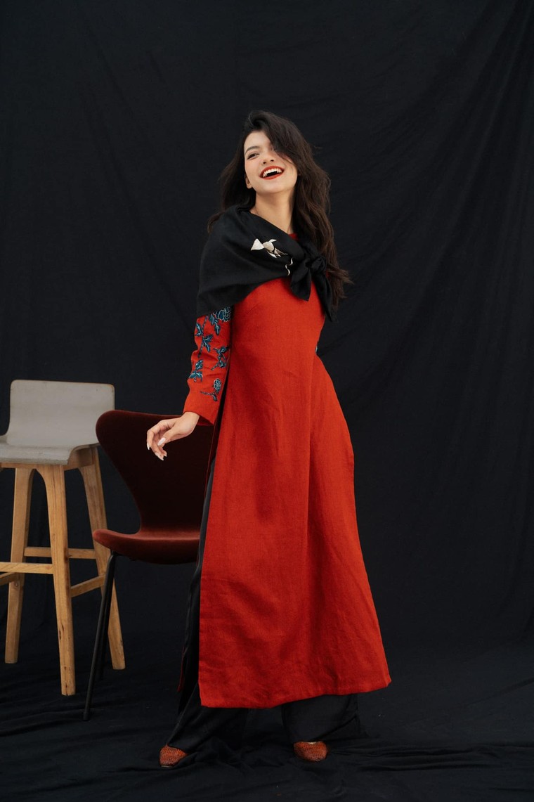 The Oriental Queen- Bộ sưu tập áo dài Tết khiến chị em “thần hồn điên đảo” ảnh 3