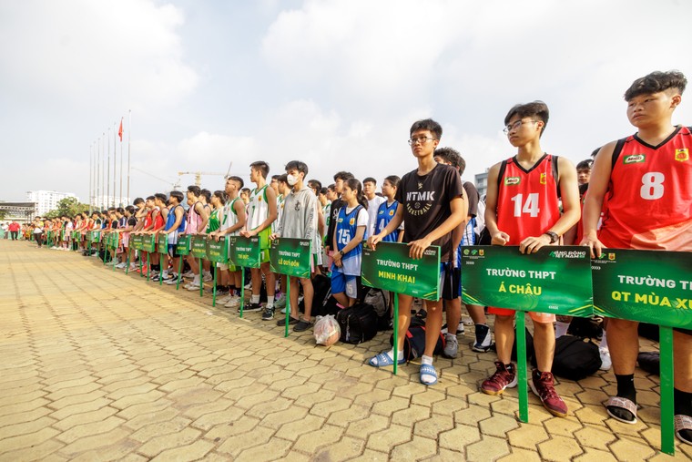 Khởi tranh Giải Bóng rổ Festival Trường học TP.HCM – Cúp Nestlé MILO 2024 ảnh 1