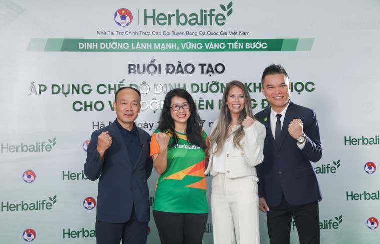 Đào tạo về dinh dưỡng khoa học trong thể thao cho các câu lạc bộ bóng đá Việt Nam ảnh 1