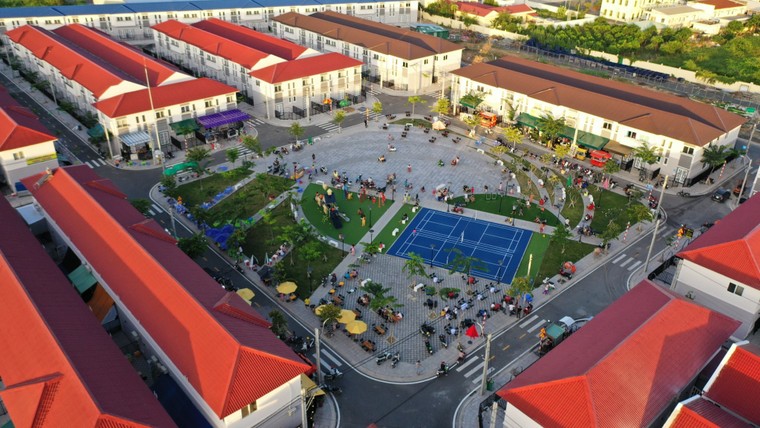 Vững vàng qua bão tố ảnh 1