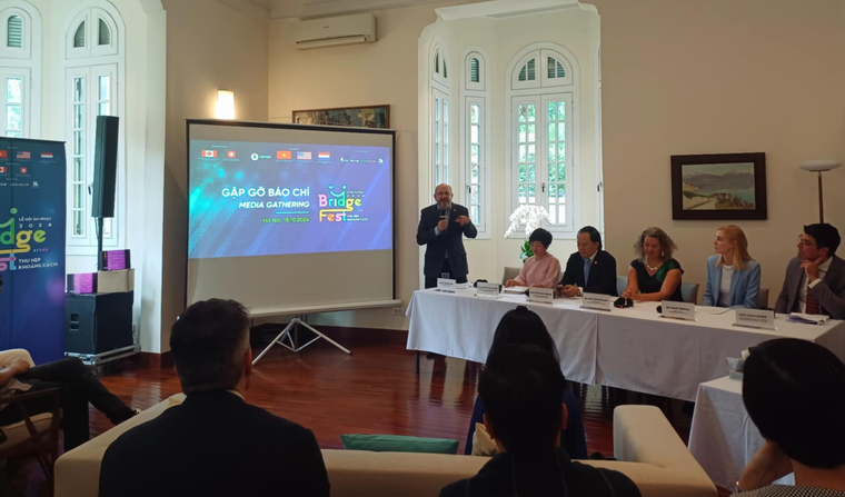 BridgeFest trở lại Hà Nội cùng các ban nhạc huyền thoại và những tài năng mới nổi, hứa hẹn là bữa tiệc âm nhạc đặc sắc ảnh 2