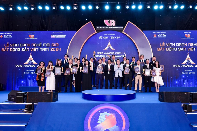 VARS AWARDS 2025: Vinh danh những người giữ lửa cho thị trường bất động sản ảnh 1