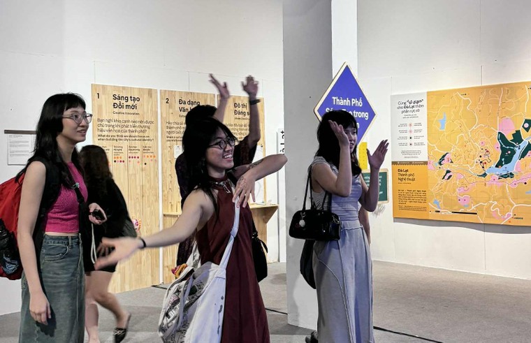 Giới trẻ thích thú với “Dalat Art Map”, một sáng kiến được lan tỏa từ hợp tác chiến lược Sovico- Unesco ảnh 7