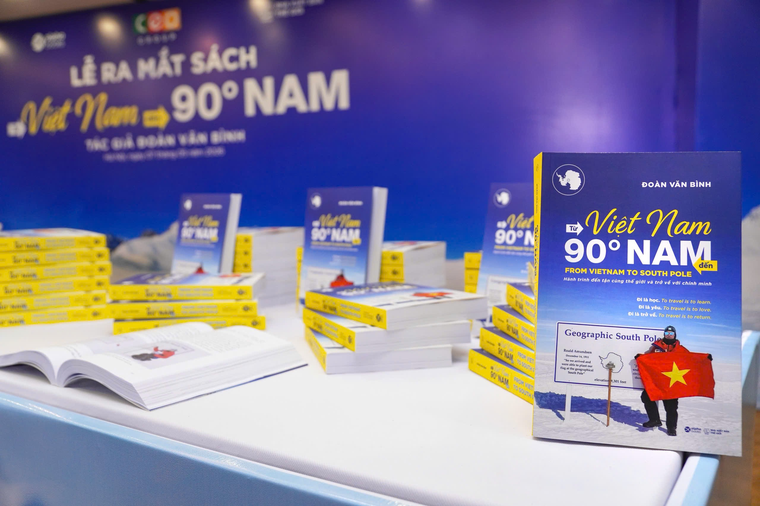 Ra mắt sách “Từ Việt Nam đến 90° Nam” của tác giả Đoàn Văn Bình ảnh 2