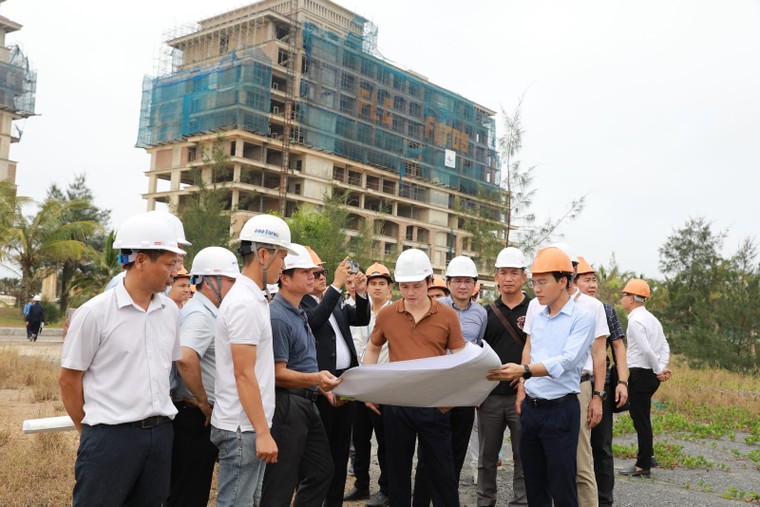 Chủ tịch Trịnh Văn Quyết trực tiếp kiểm tra, đôn đốc tiến độ các dự án trọng điểm, nhà đầu tư hào hứng dõi theo ảnh 5