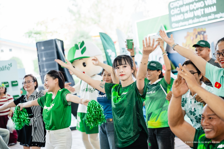 Herbalife Việt Nam khuyến khích lối sống năng động lành mạnh tại VnExpress Đà Nẵng International Marathon Herbalife Cup 2026 ảnh 4