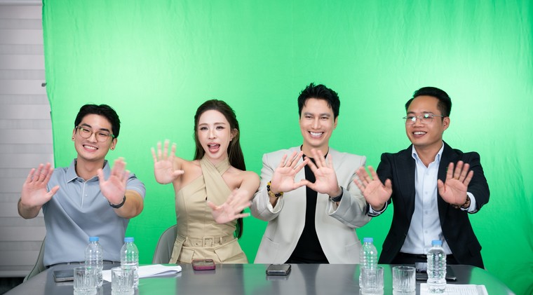 Mega livestream “Đón sóng Vân Đồn, săn tìm báu vật”: Bùng nổ tương tác, hàng trăm khách hàng để lại thông tin quan tâm dự án ảnh 1
