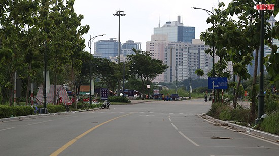 4 tuyến đường “dát vàng” ở Khu đô thị Thủ Thiêm giờ ra sao? ảnh 10