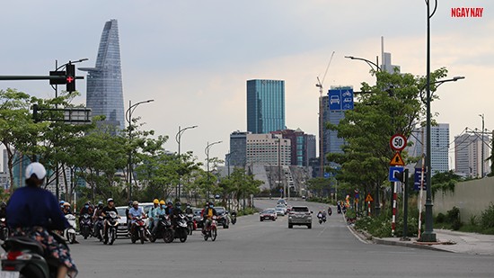 4 tuyến đường “dát vàng” ở Khu đô thị Thủ Thiêm giờ ra sao? ảnh 11