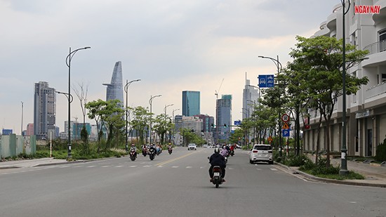 4 tuyến đường “dát vàng” ở Khu đô thị Thủ Thiêm giờ ra sao? ảnh 2