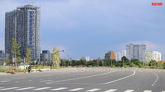 4 tuyến đường “dát vàng” ở Khu đô thị Thủ Thiêm giờ ra sao? ảnh 6
