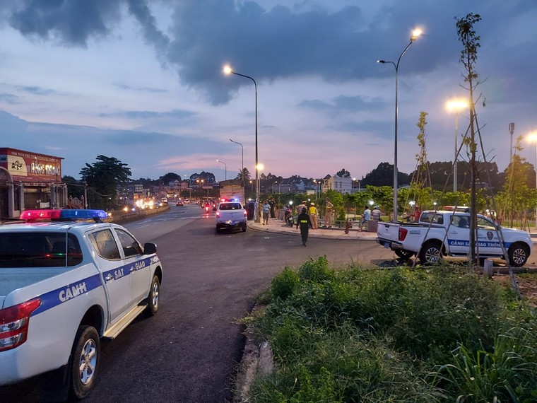 Đồng Nai: Bắt xe chở cát quá tải ‘khủng’ trên QL 1A ảnh 1