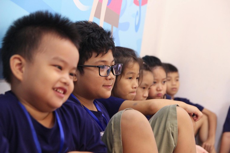 Không đón Hè trong bốn bức tường ảnh 5