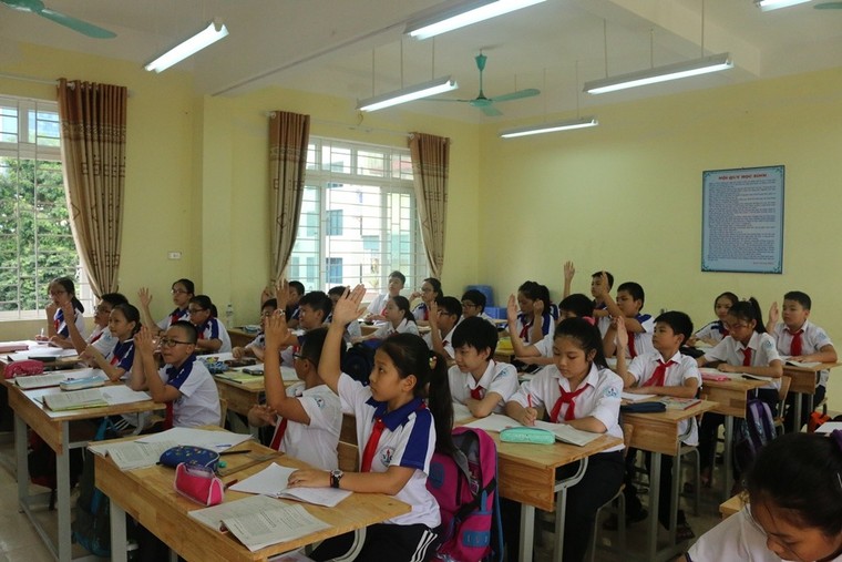 Đề gây tranh cãi, điểm chuẩn đại học có giảm? ảnh 1