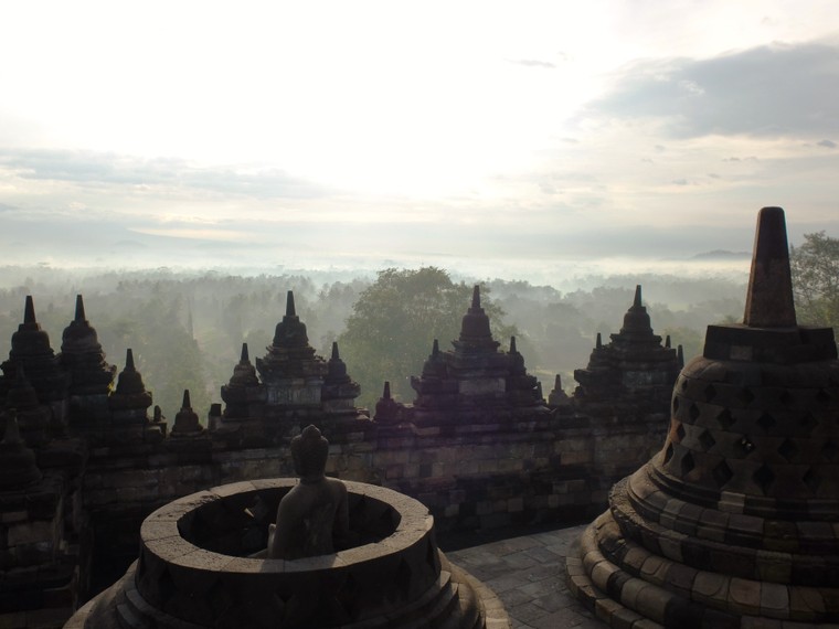 Quần thể đền tháp Borobudur ảnh 2