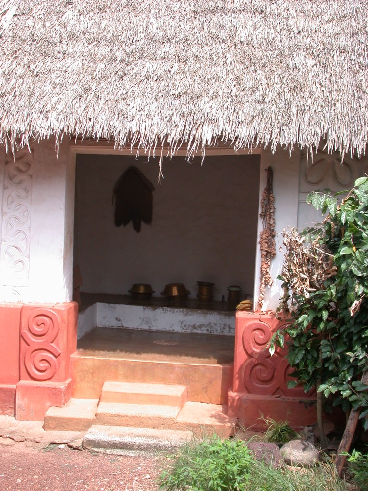 Các tòa nhà truyền thống Asante ảnh 3