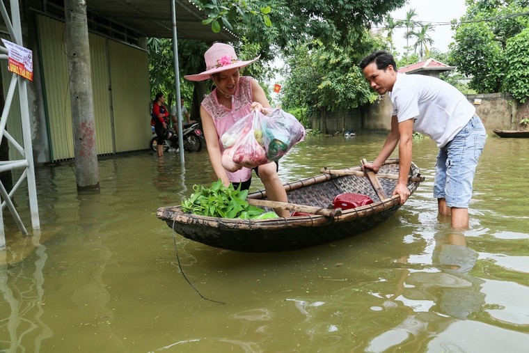 Lụt thì lút cả... xã ảnh 3