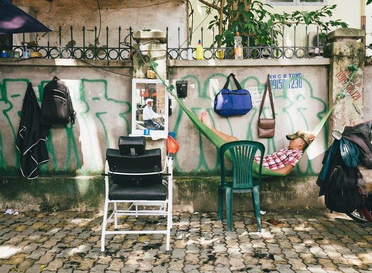 Cắt tóc vỉa hè ảnh 4